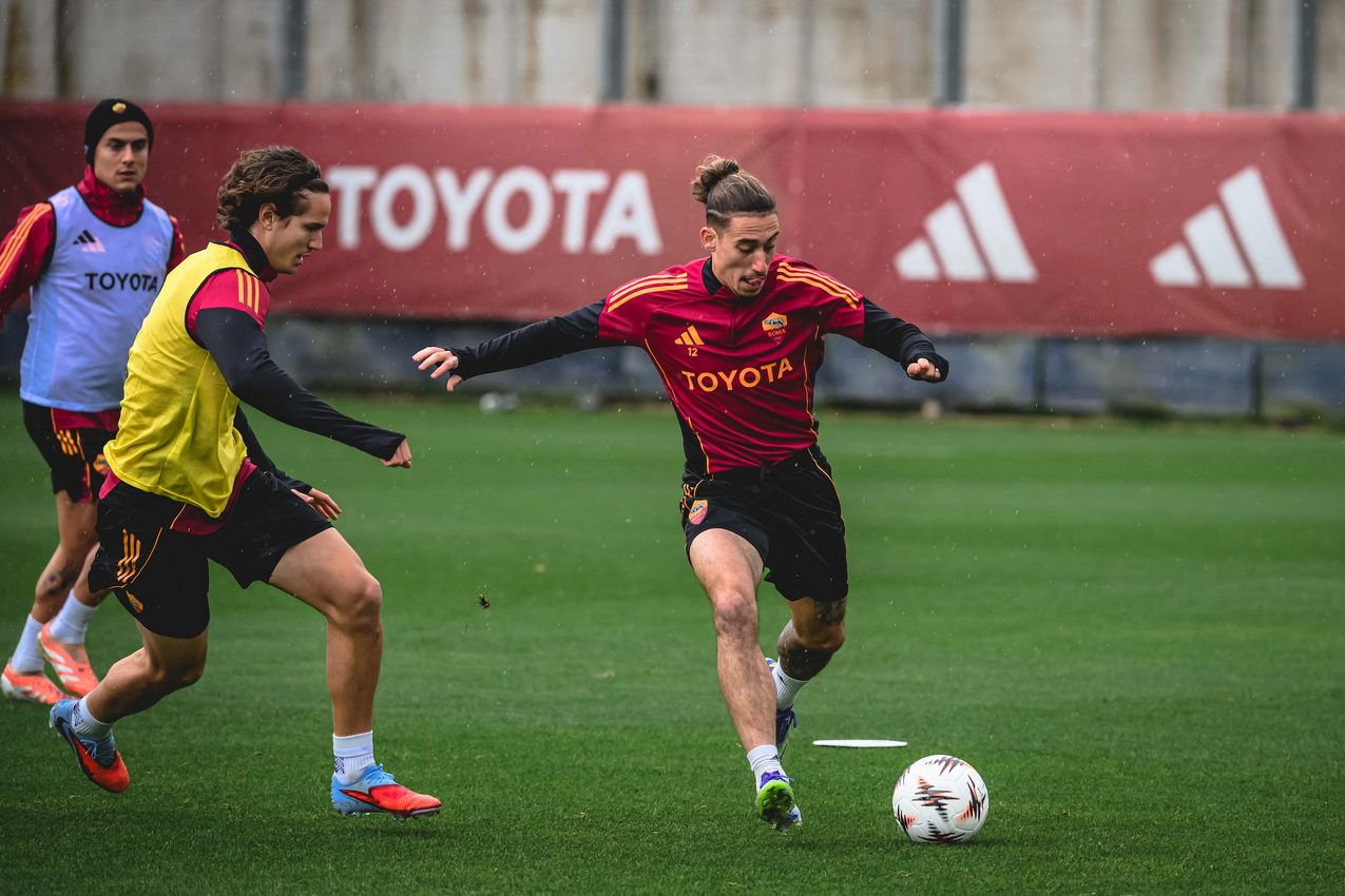 As Roma Gallery Image - Gallery allenamento lunedì 24