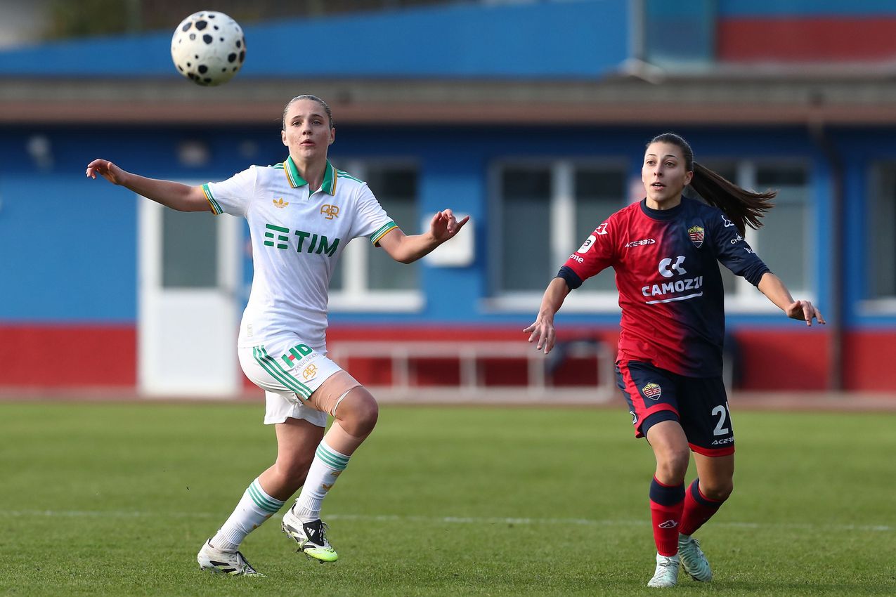 LUMEZZANE, ITALY - DECEMBER 21: Magda Piekarska of AS Roma in action during the Coppa Italia Women match between FC Lumezzane Women and AS Roma Women at Stadio Tullio Saleri on December 21, 2025 in Lumezzane, Italy. (Photo by AS Roma/AS Roma via Getty Images)
