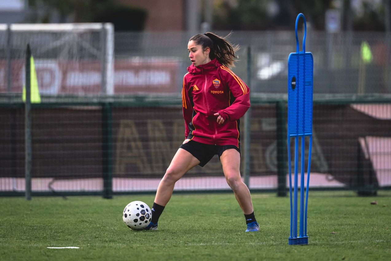 As Roma Gallery Image - Training Women