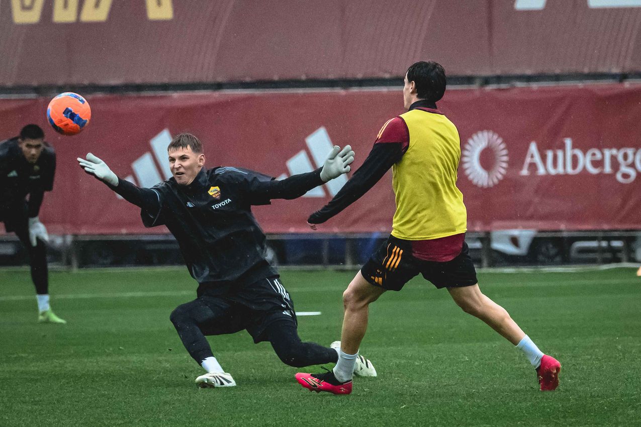 As Roma Gallery Image - Gallery allenamento martedì 16