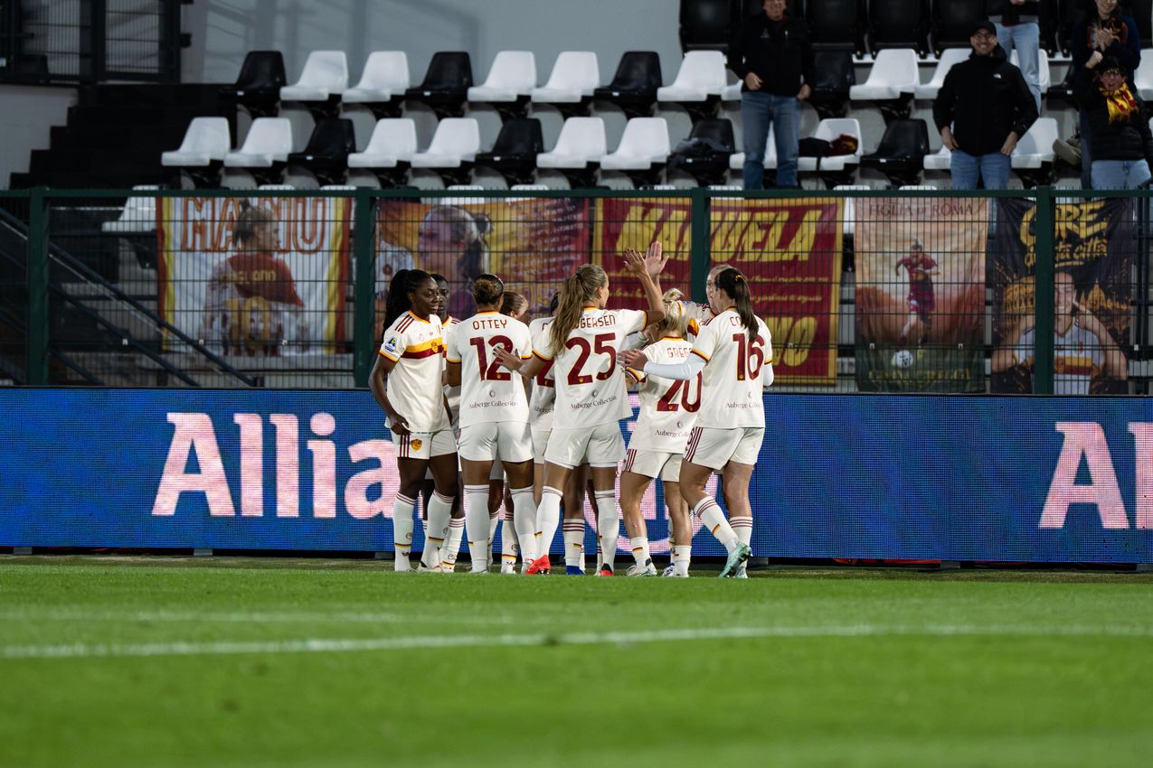 BIELLA, ITALY - OCTOBER 24: Of AS Roma Women during the Serie A Women match between Juventus FC and AS Roma at tadio La Marmora-Pozzo on October 24, 2026 in Biella, Italy. (Photo by Diego Puletto - AS Roma/AS Roma via Getty Images)