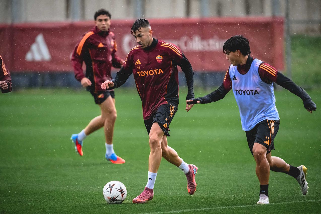 As Roma Gallery Image - Gallery allenamento lunedì 24