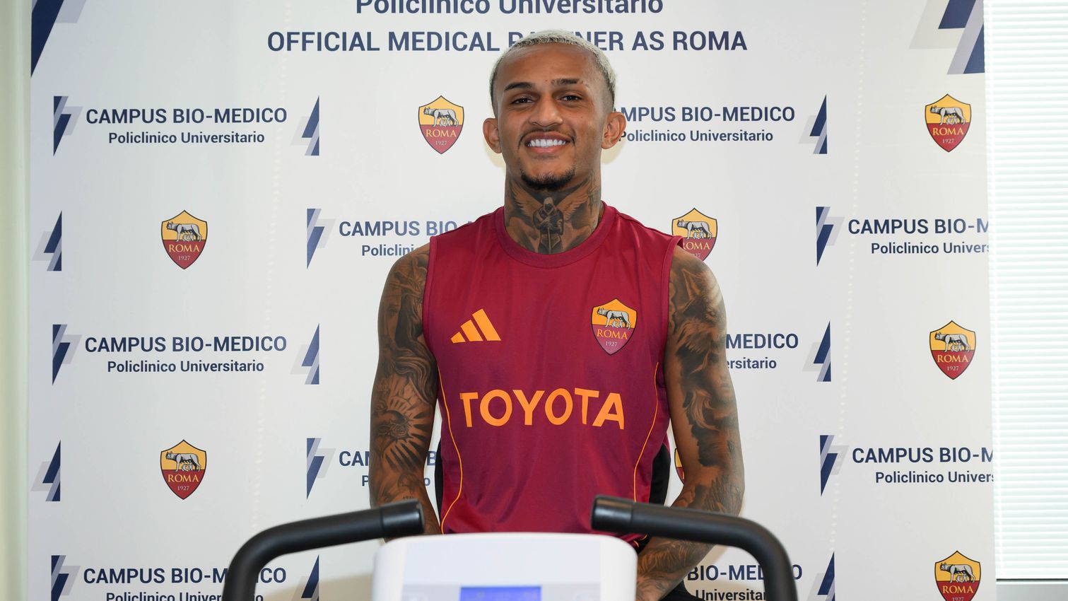 As Roma Gallery Image - Wesley