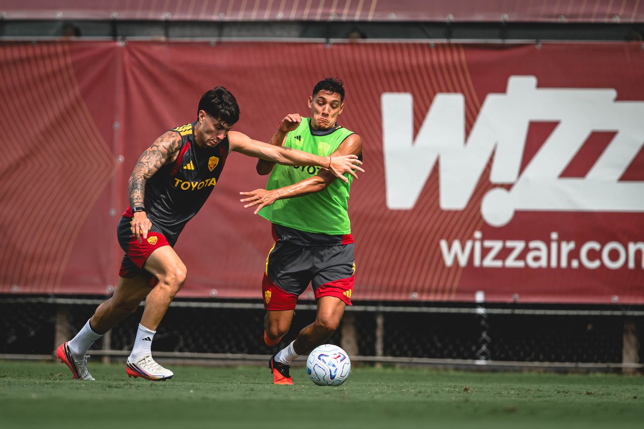 As Roma Gallery Image - Gallery allenamento venerdì 28