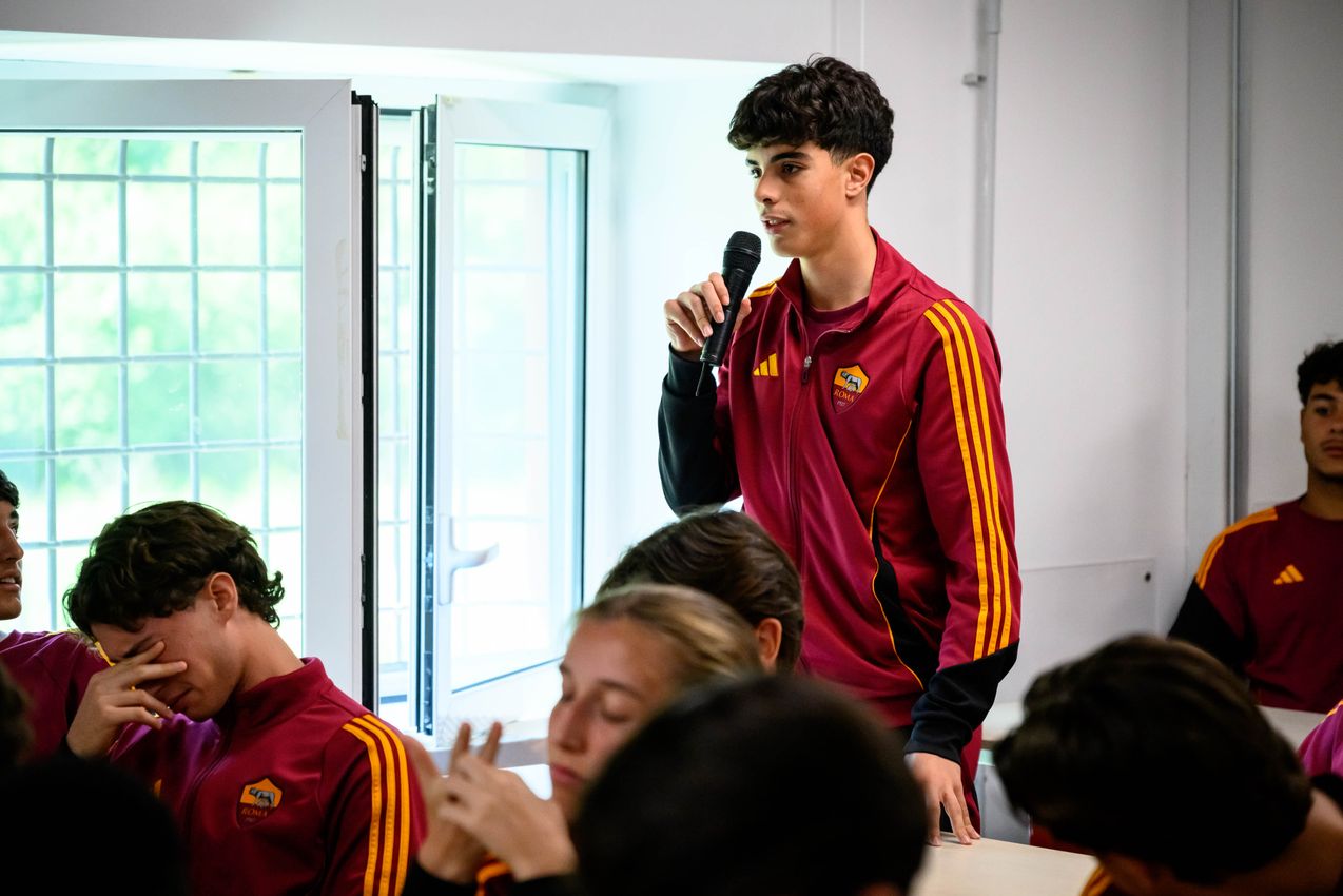 As Roma Gallery Image - Scuola in campo