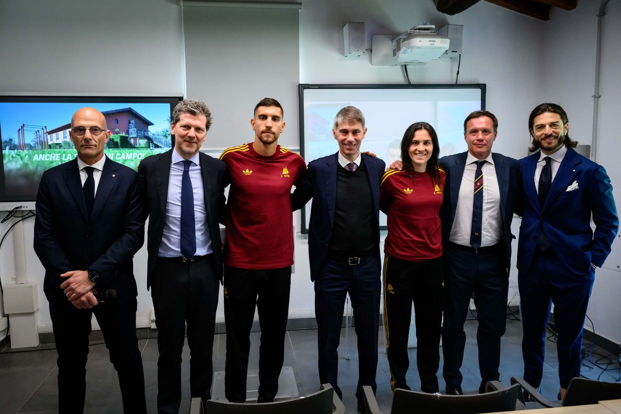 As Roma Gallery Image - Scuola in campo