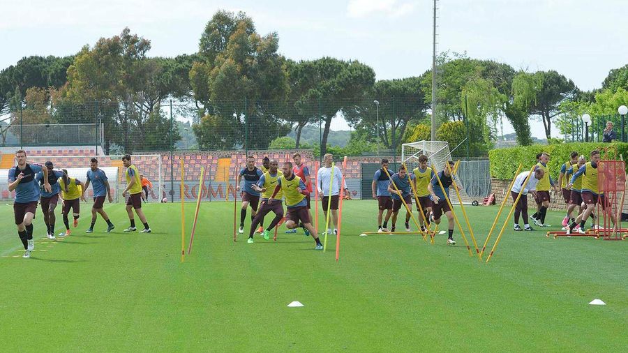 Spalletti names 21-man squad for AC Milan v Roma