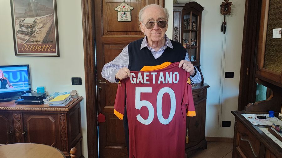 Sessant'anni di abbonamenti alla Roma: l'incredibile testimonianza d'amore di un nostro tifoso