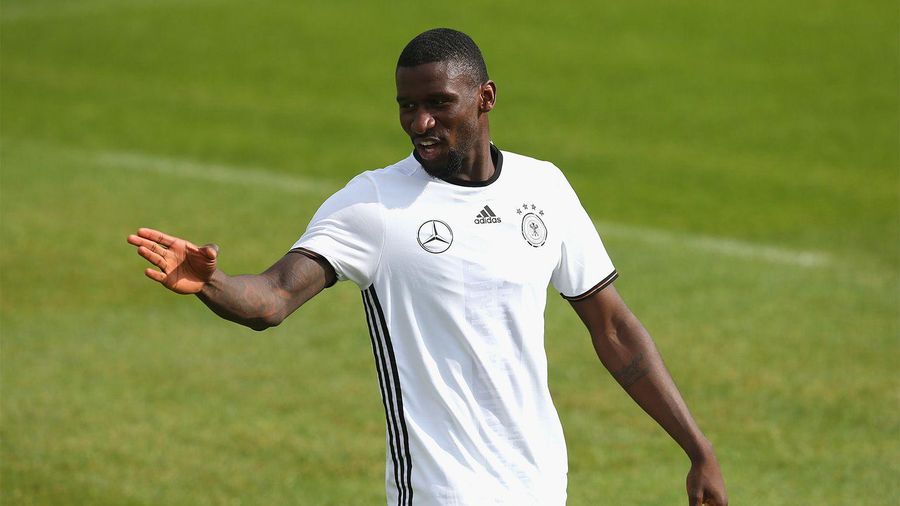 Il messaggio di Rudiger ai tifosi dopo l'inortunio: “Non mi vedrete mai mollare!”