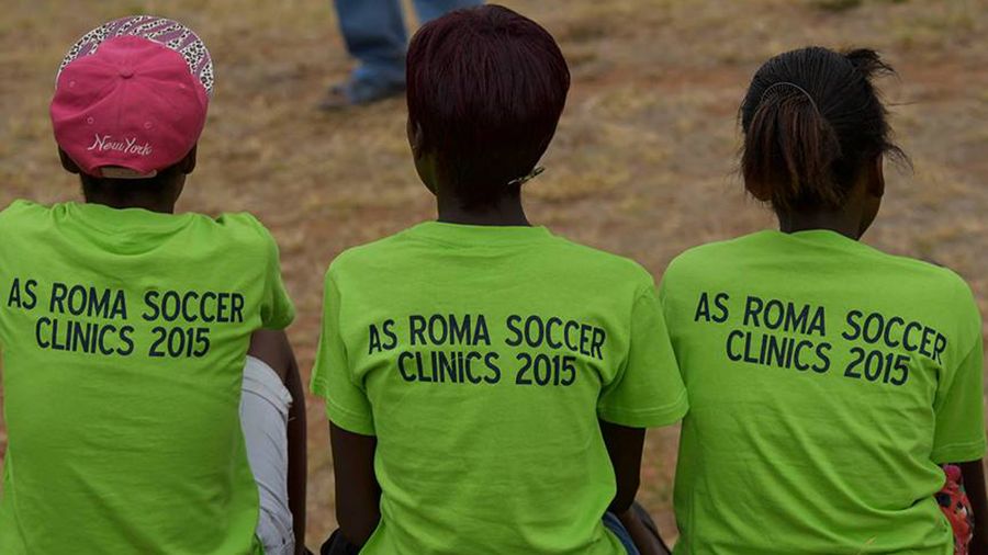 Roma bring joy to South African children