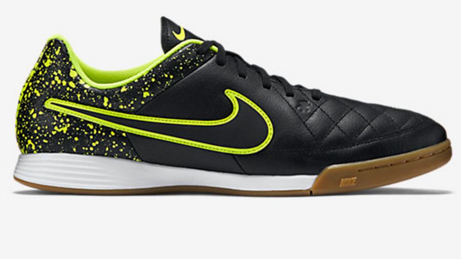 Gear: 10 of the best indoor football trainers