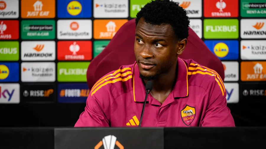  Ndicka speaks ahead of Lille game 