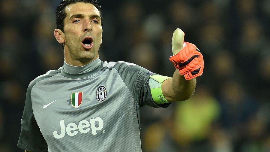 5. Gianluigi Buffon: 572