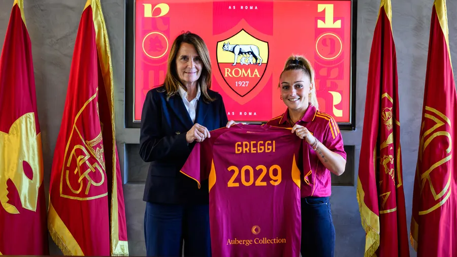  Greggi extends her contract until 2029 