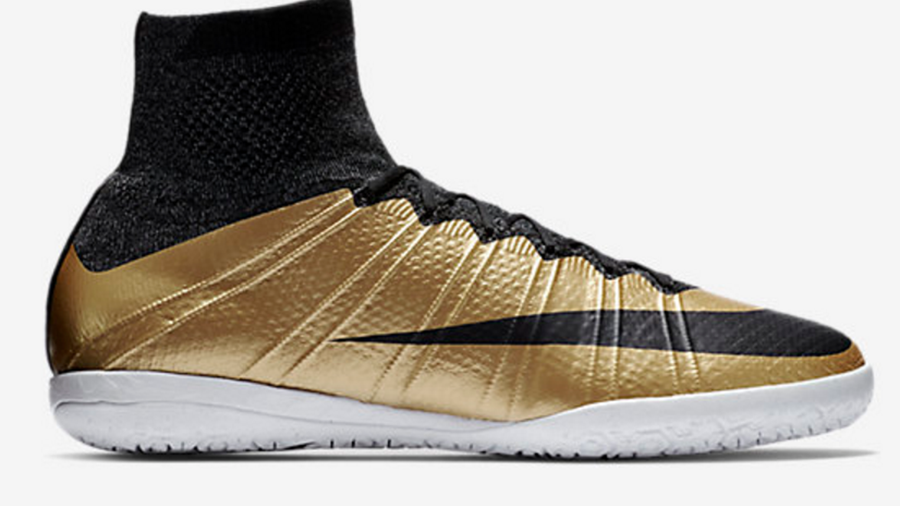 mens indoor football trainers