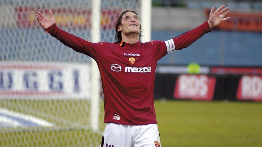 10x10: Totti's greatest ever Serie A strikes - AS Roma