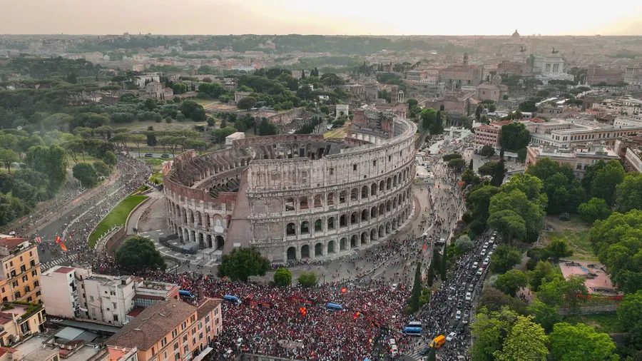 AS Roma fan community