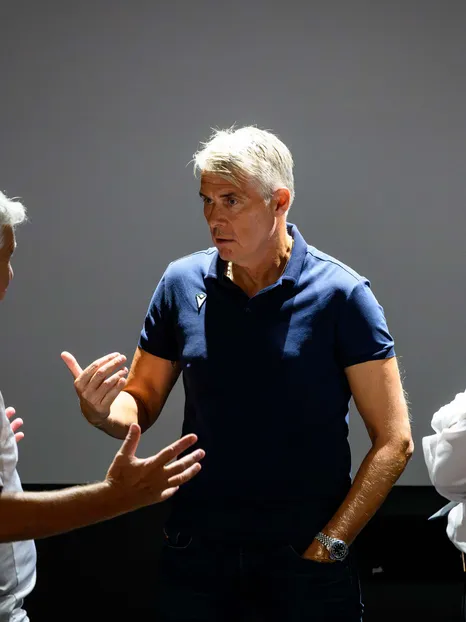  L'incontro tra la squadra, lo staff e il direttore generale degli arbitri UEFA Rosetti 