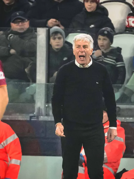  Gasperini reacts to Juventus v Roma 