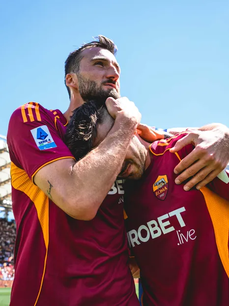  Ciao, ElSha! Emotional scenes from his last match at the Olimpico 