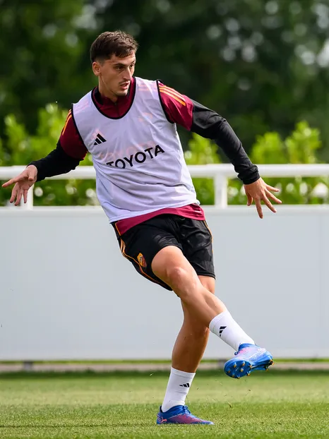 Marash Kumbulla ceduto al Rayo Vallecano