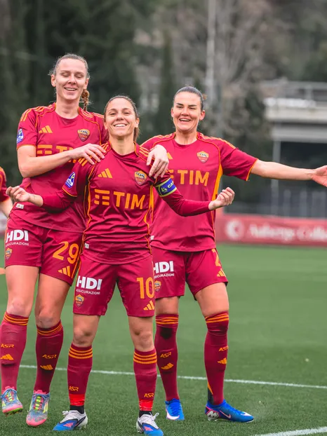  Da mercoledì 21 i biglietti del ritorno dei quarti: vieni a sostenere le giallorosse nel Derby! 