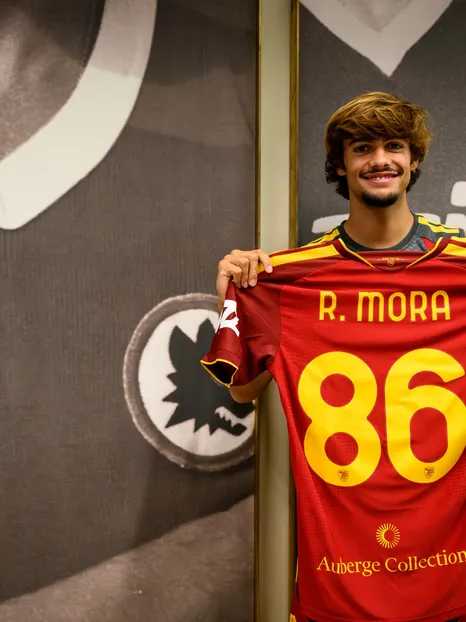  Gallery: Rodrigo Mora's first day in Rome 