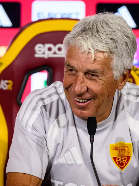  Gasperini speaks to the media on the eve of Roma v Atalanta 
