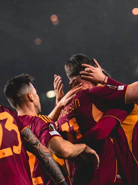  The Giallorossi squad for Roma v Como 