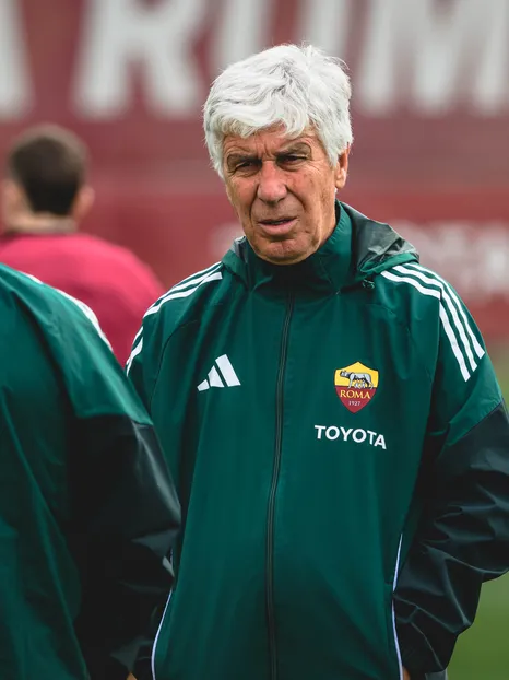  The Giallorossi squad for Genoa v Roma 