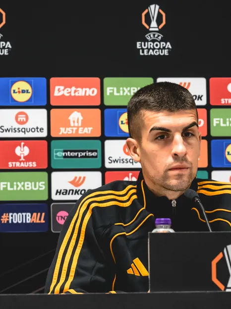  Mancini in conferenza stampa alla vigilia di Rangers-Roma 