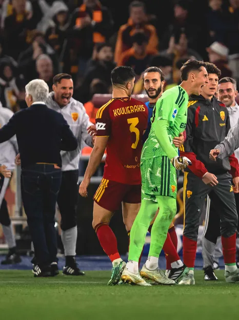  Roma beat Cagliari 4-2: photo gallery of the Giallorossi win 