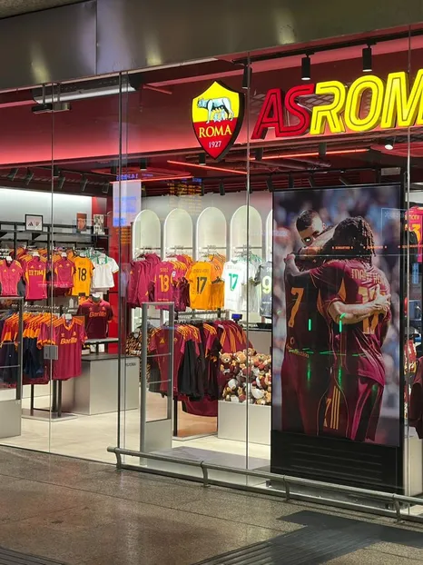  New prime location for AS Roma Store at Rome Termini station 