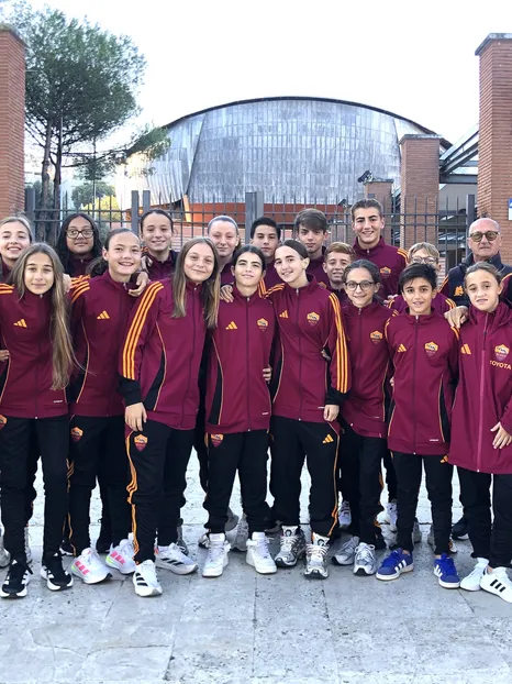“Oltre lo schermo”: AS Roma participates in the event against bullying and body shaming promoted by the Italian Postal Police