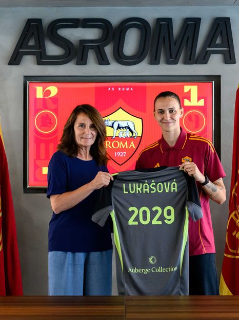  Olivie Lukasova signs new deal until 2029 