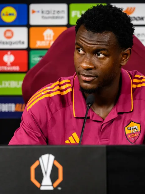  Ndicka speaks ahead of Lille game 