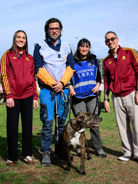 Pet Day: l'AS Roma con Corelli e Tsimikas per promuovere l’adozione dei cani