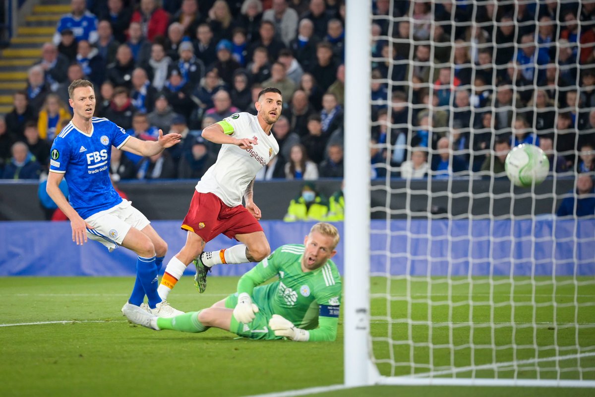 Pellegrini batte Schmeichel a pochi metri dalla porta, portando la Roma in vantaggio a Leicester