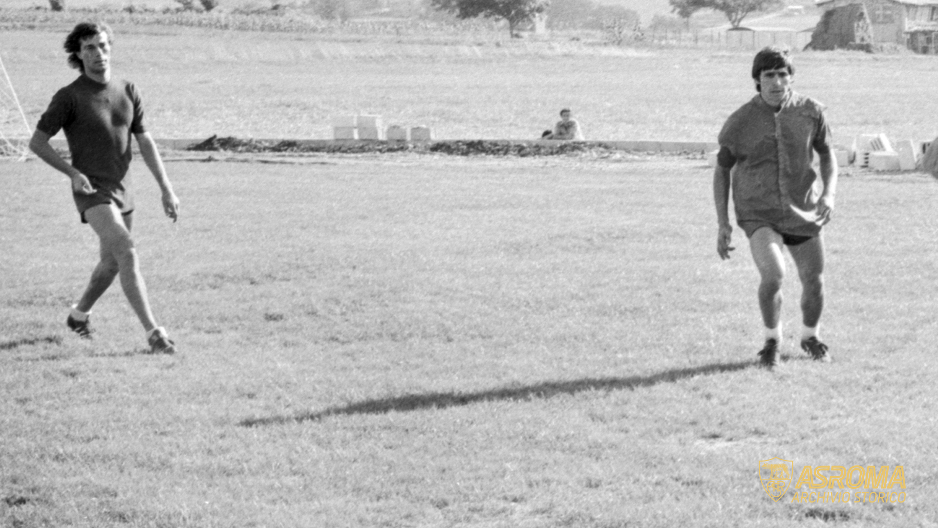 Conti e Sabatini durante il ritiro di Norcia del 1976 (AS Roma/DuFoto)