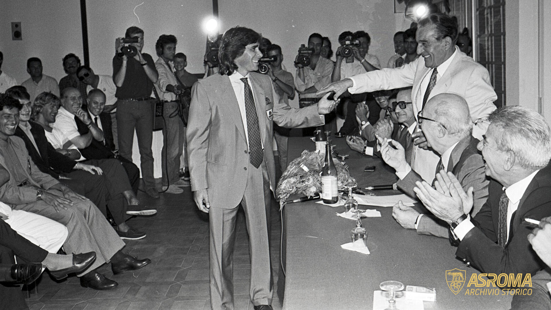 1990: Conti e Viola durante un evento a Trigoria (AS Roma/DuFoto)