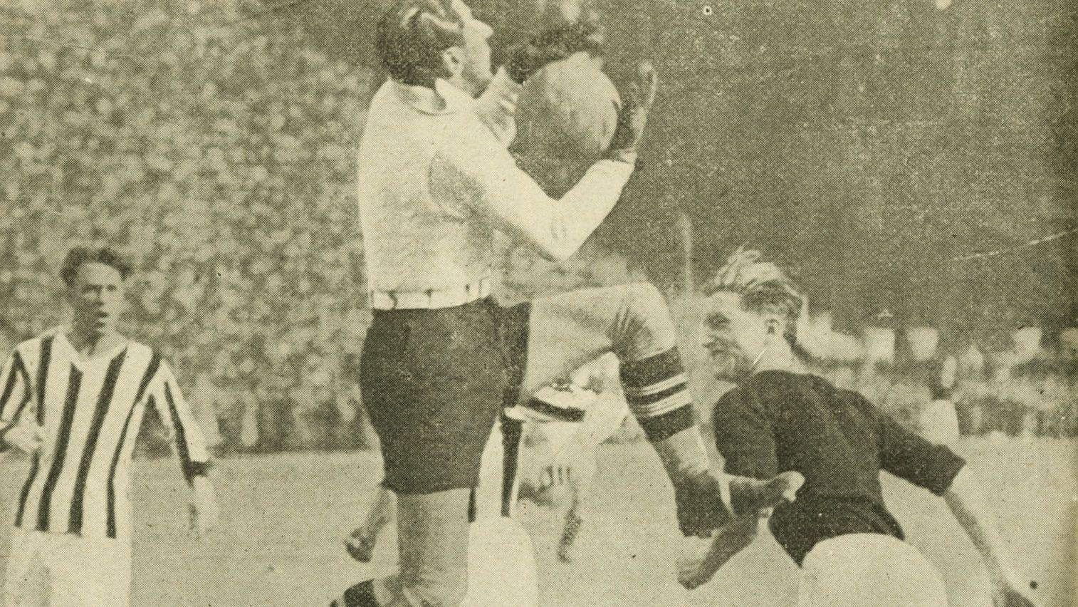 1. 1930-31: 87 gol, 34 giornate