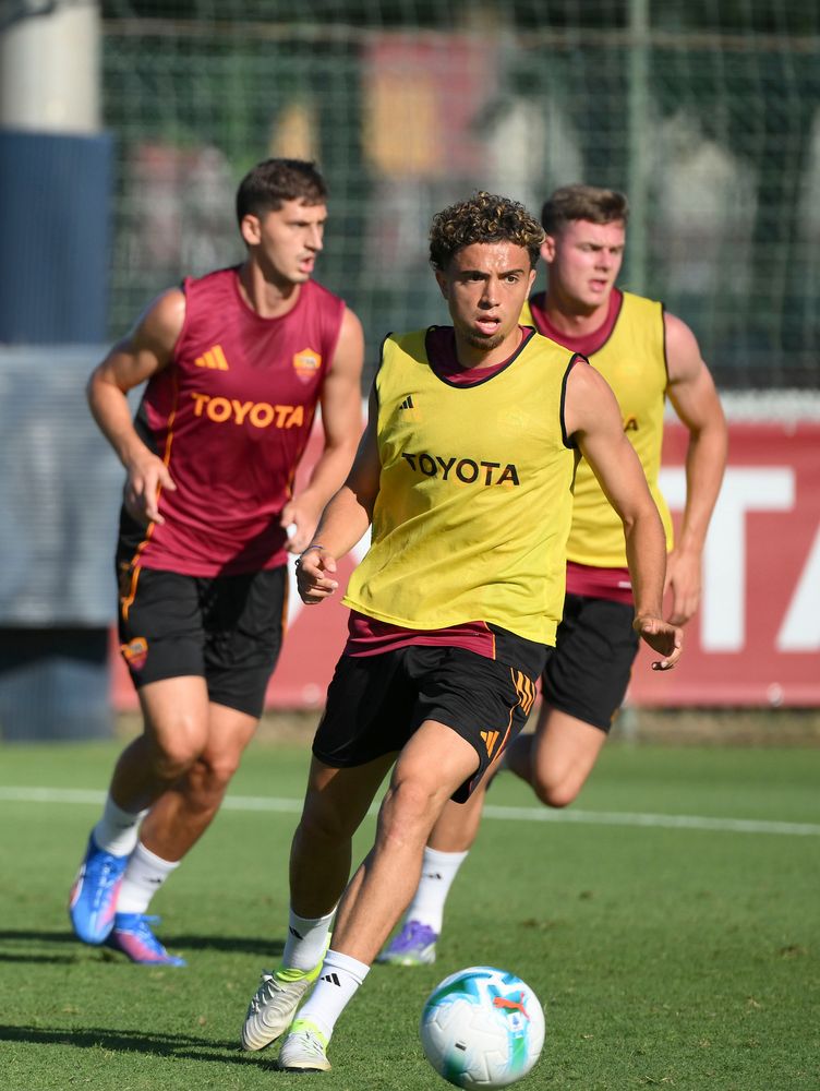 As Roma Gallery Image - Gallery: le immagini più belle del primo allenamento in giallorosso di Neil El Aynaoui ed Evan Ferguson 
