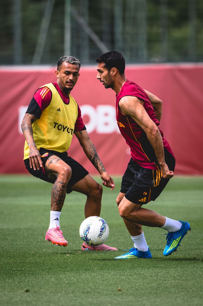 As Roma Gallery Image - Gallery: allenamento venerdì 14