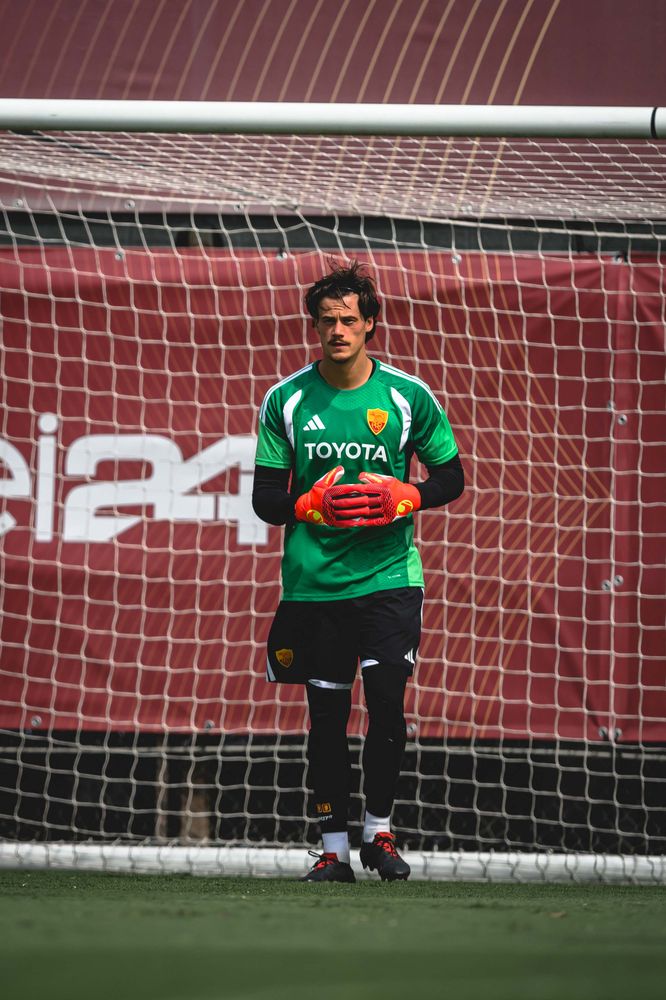 As Roma Gallery Image - Gallery allenamento venerdì 28