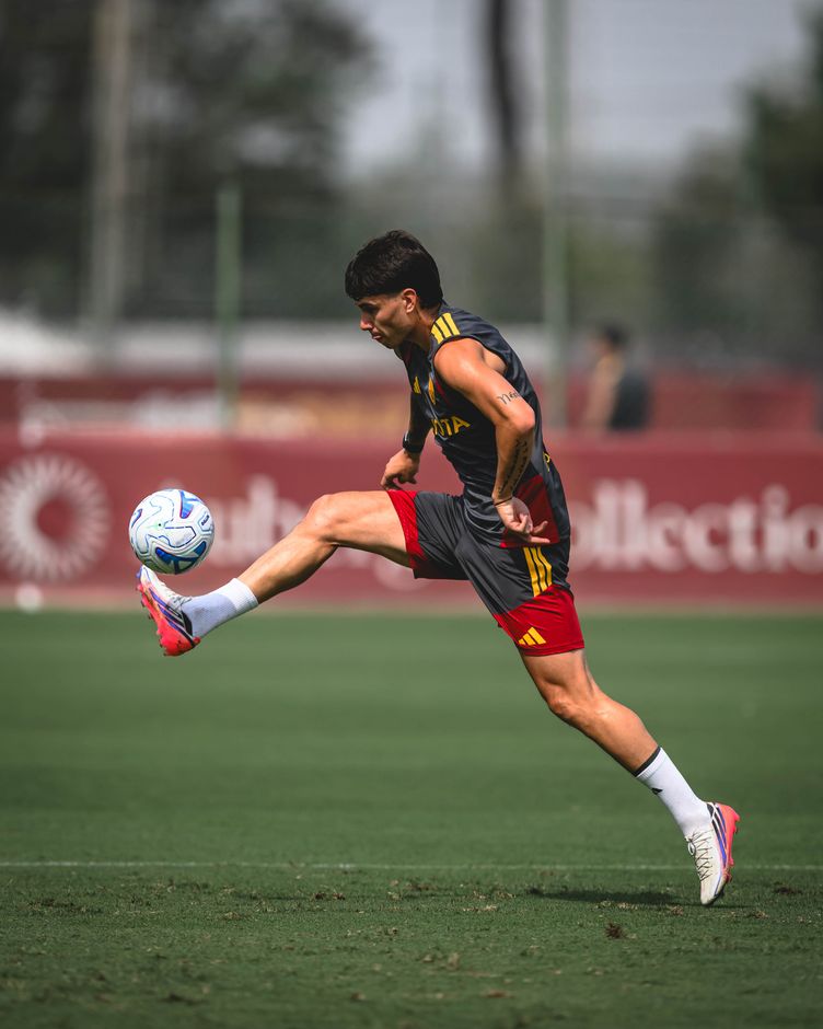 As Roma Gallery Image - Gallery allenamento venerdì 28