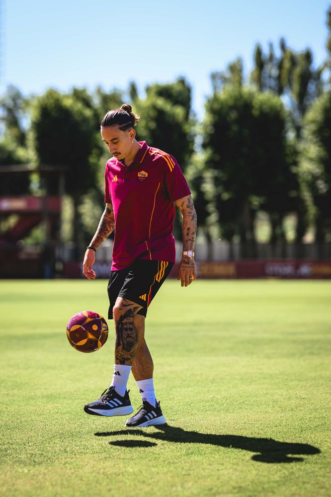 As Roma Gallery Image - Gallery: le foto più belle del primo giorno a Roma di Kostas Tsimikas