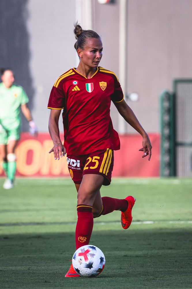 As Roma Gallery Image - Femminile