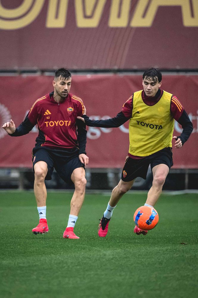 As Roma Gallery Image - Gallery allenamento martedì 16