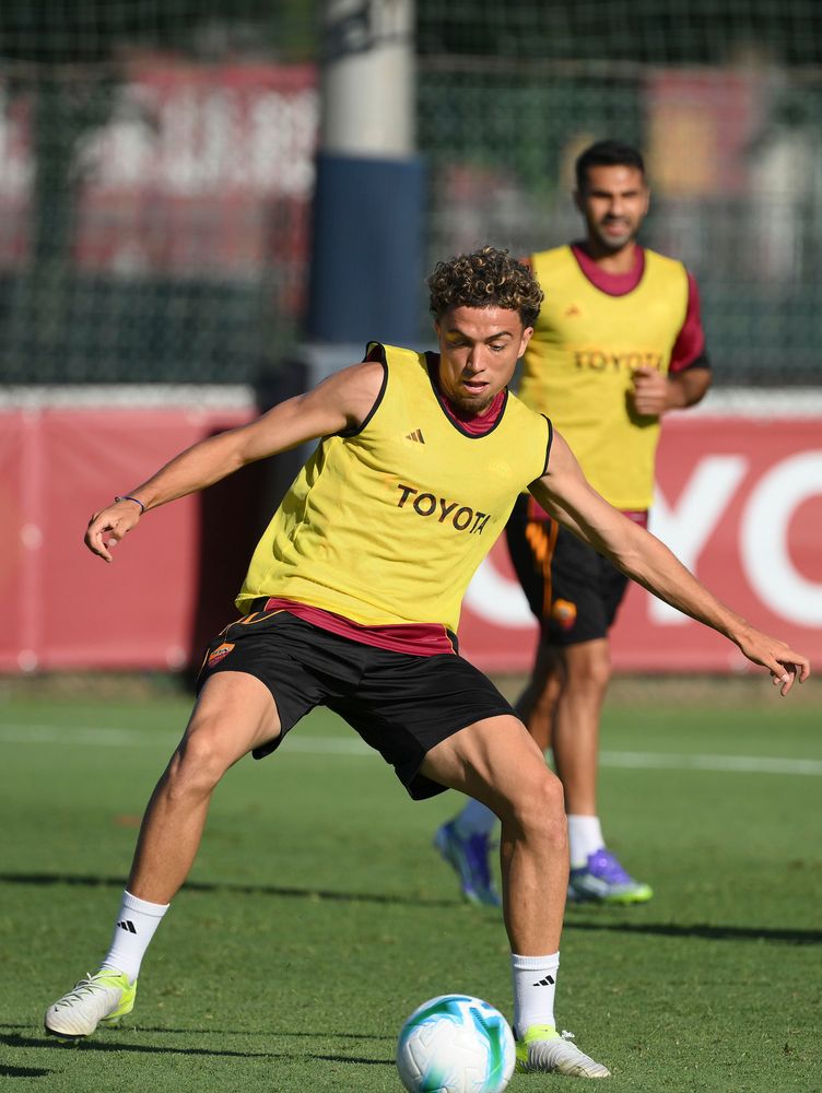 As Roma Gallery Image - Gallery: le immagini più belle del primo allenamento in giallorosso di Neil El Aynaoui ed Evan Ferguson 