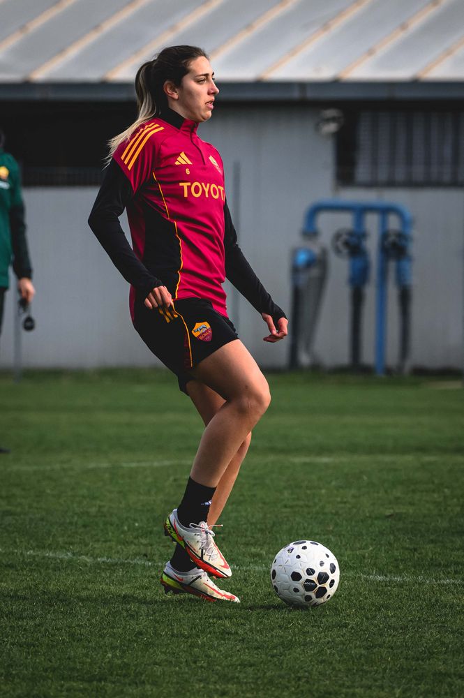 As Roma Gallery Image - Training Women